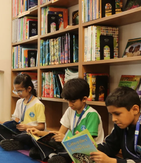 JNIS students in a collaborative academic setting
